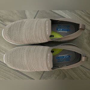 Sketchers classic fit memory foam 10 men NEW